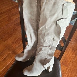 NWOT light gray ruffled knee boots wide calf